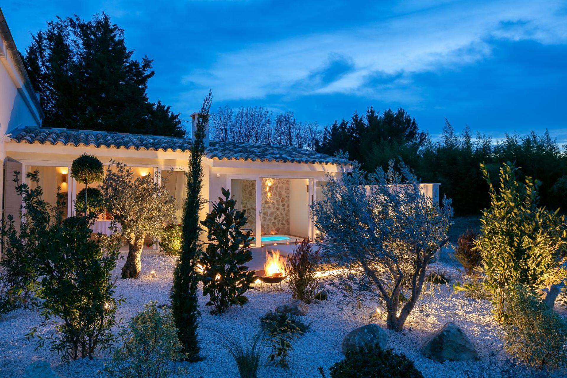 La Bastide De Damien, 5 Clefs Demeure D'Exception Et Table Remarquable Dans Le Guide Teritoria, Jacuzzi Privatif, Cuisine Etoilee Dominique Frerard Otel Aix-en-Provence Dış mekan fotoğraf